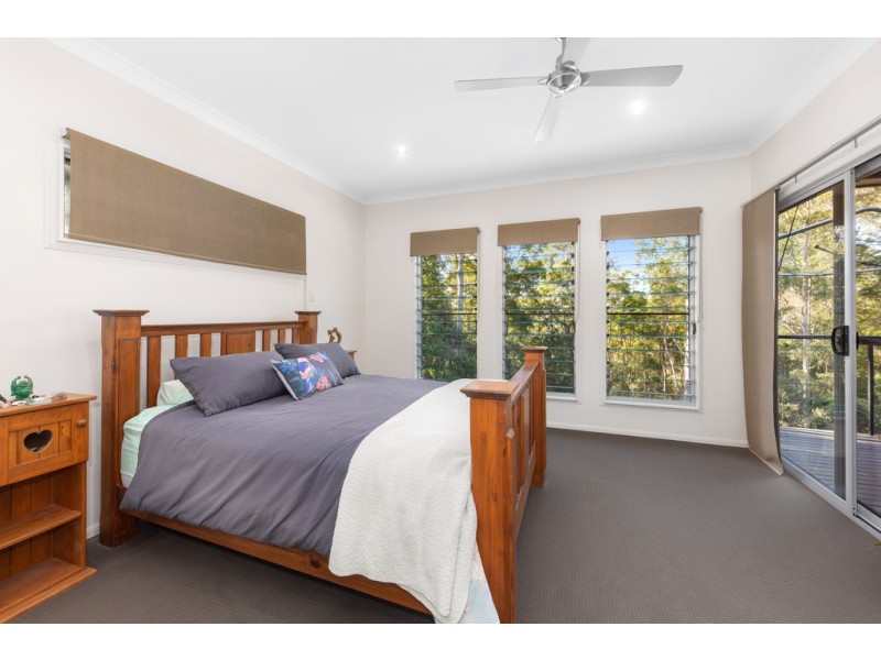 16 Forest Acres Drive, Lake Macdonald QLD 4563