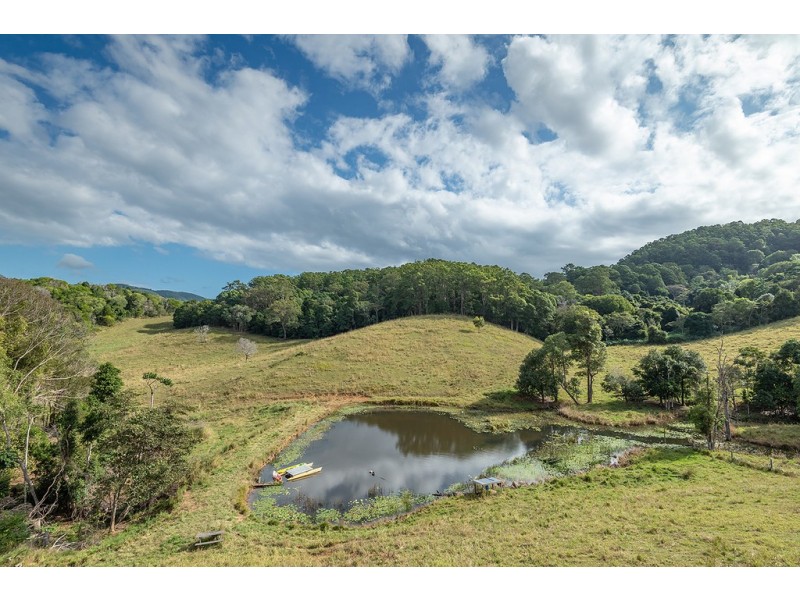 64 Leggetts Loop, Kin Kin QLD 4571