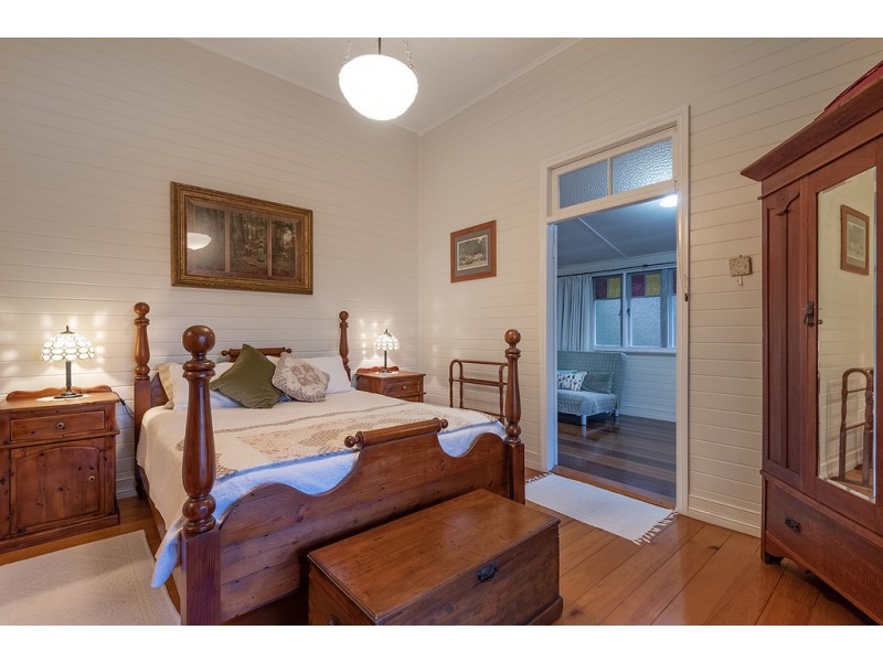 64 Leggetts Loop, Kin Kin QLD 4571