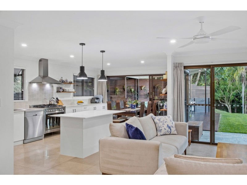 9 Smiths Road, Tinbeerwah QLD 4563