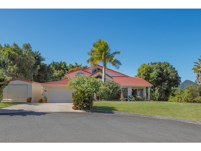 16 Fantail Crescent, Cooroy QLD 4563