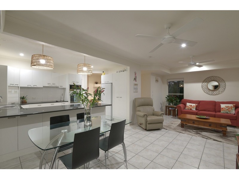 16 Fantail Crescent, Cooroy QLD 4563