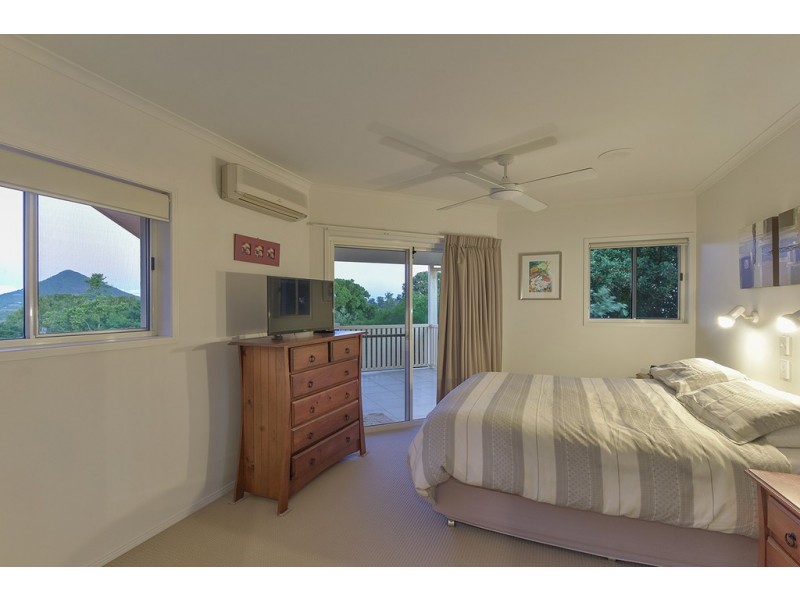 16 Fantail Crescent, Cooroy QLD 4563