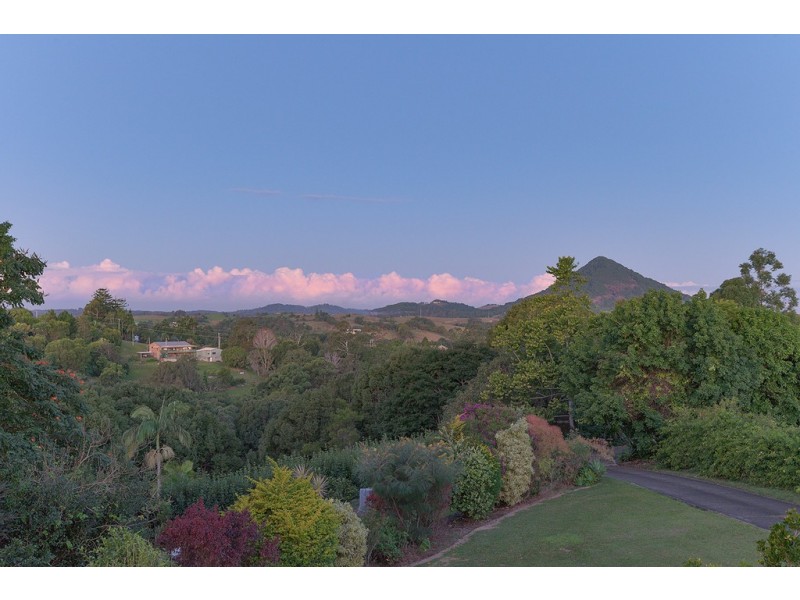 16 Fantail Crescent, Cooroy QLD 4563