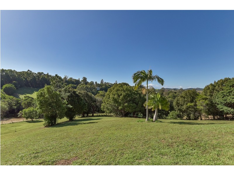 16 Fantail Crescent, Cooroy QLD 4563