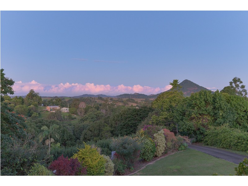 16 Fantail Crescent, Cooroy QLD 4563