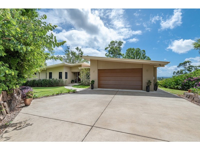 37 Arnlyn Court, Cooroy QLD 4563