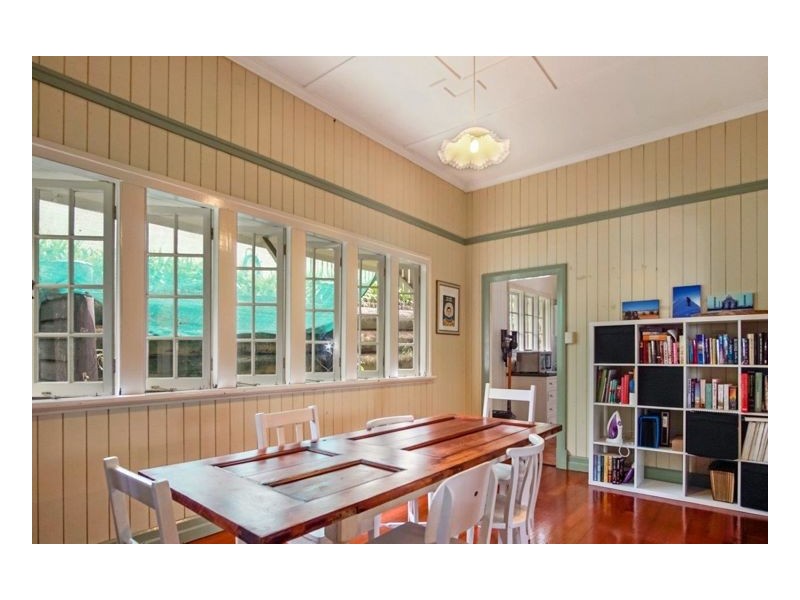 2 Myrtle Street, Maleny QLD 4552