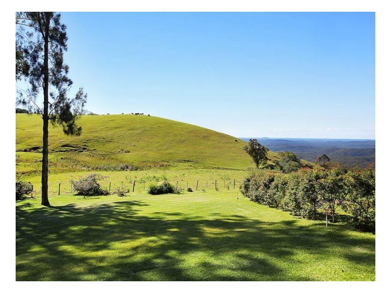 2/17 Glens Road, Maleny QLD 4552