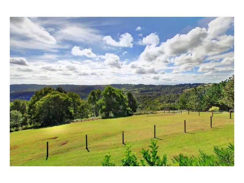 44 Meadow Road, Maleny QLD 4552