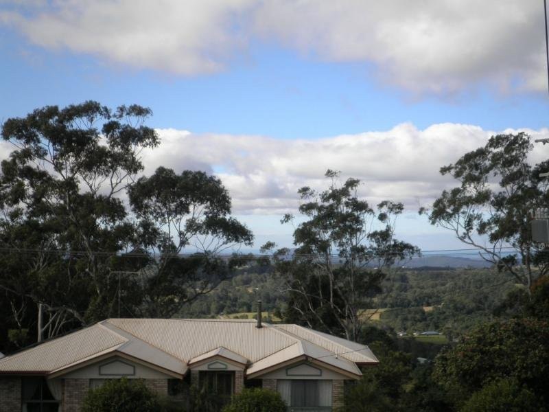 19 Crystal Street, Mapleton QLD 4560