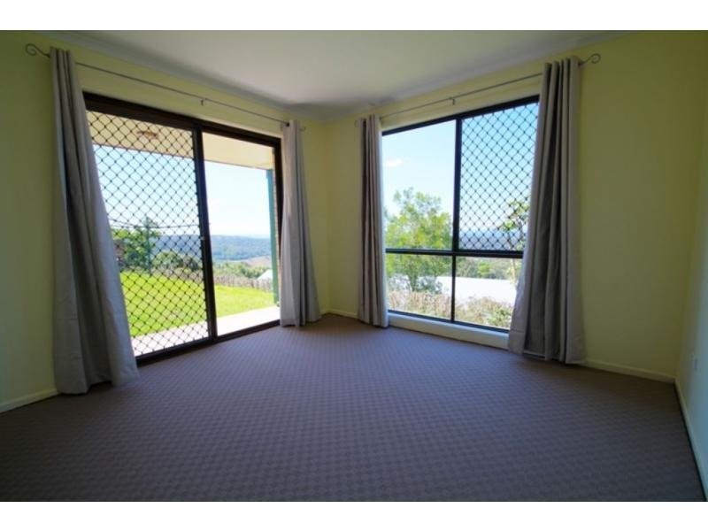 25 Flaxton Drive, Mapleton QLD 4560