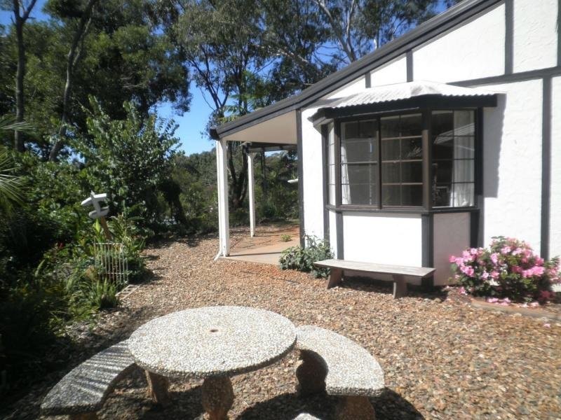 2 Karri Court, Mapleton QLD 4560