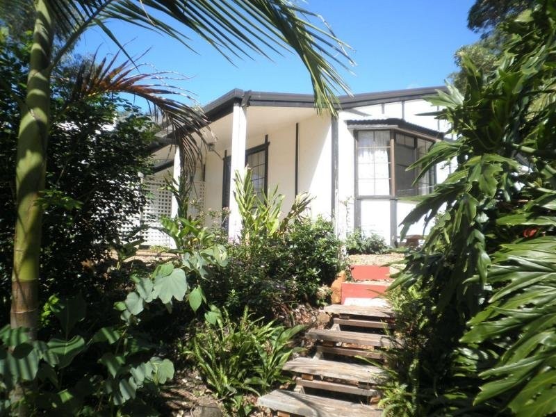 2 Karri Court, Mapleton QLD 4560