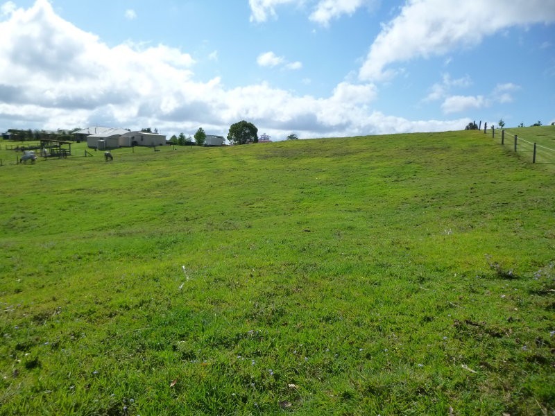80 Spring Pasture Drive, Mapleton QLD 4560