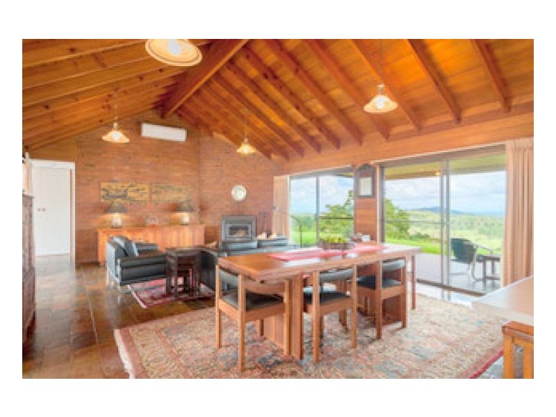 91 Mountain View Road, Maleny QLD 4552