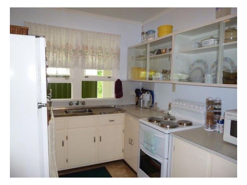 11 Alexandra Avenue, Nambour QLD 4560