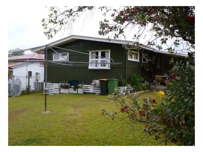 11 Alexandra Avenue, Nambour QLD 4560