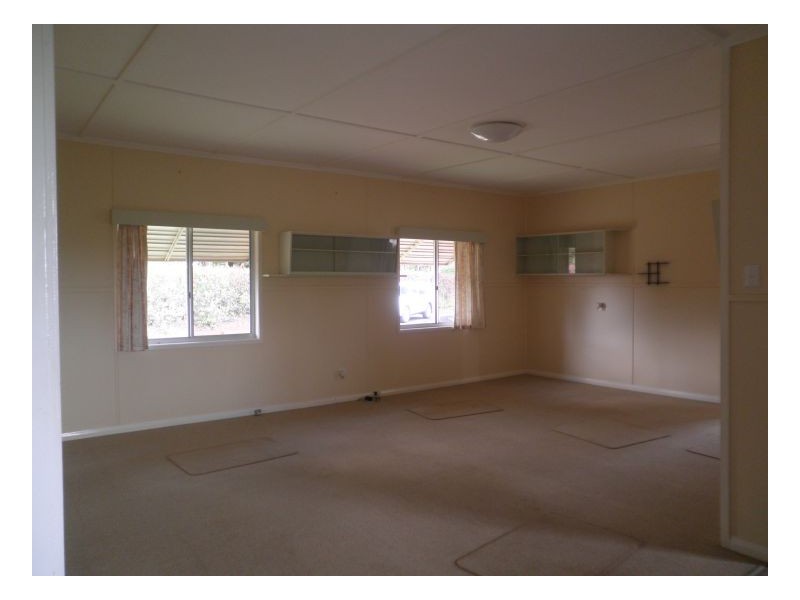 31 Sommer Rd, Mapleton QLD 4560