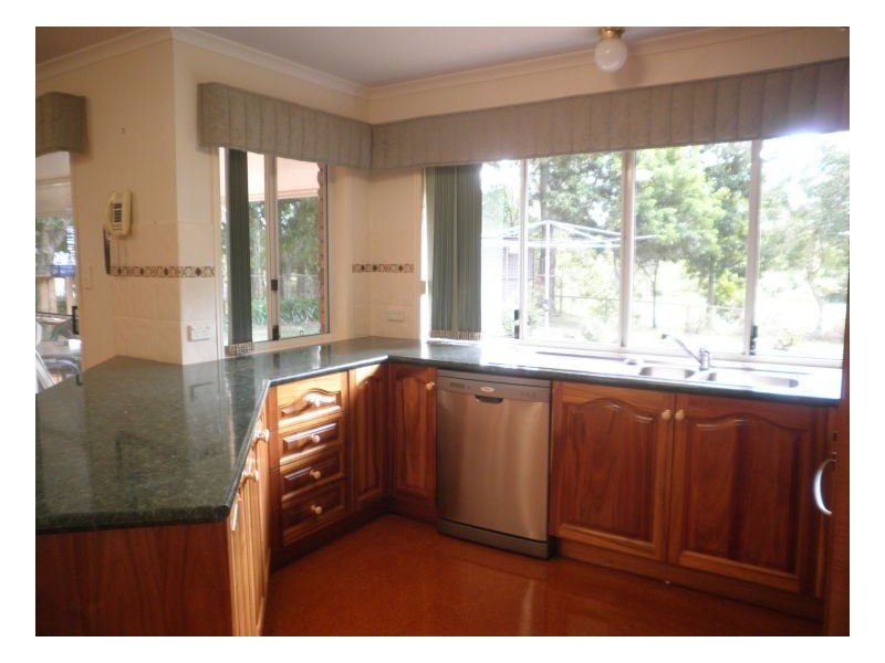 36 FLaxton Dve, Mapleton QLD 4560