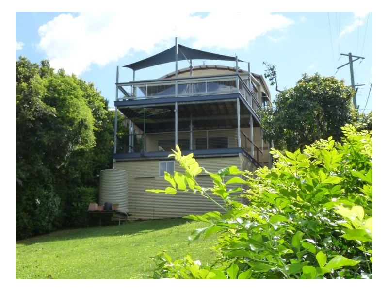 10 Post Office Road, Mapleton QLD 4560