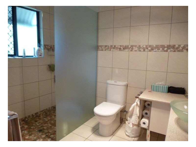 10 Post Office Road, Mapleton QLD 4560