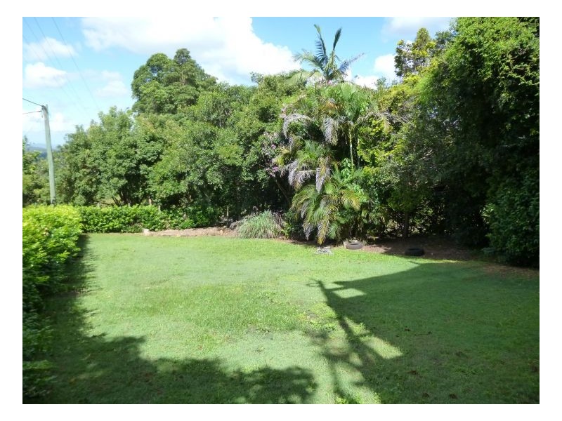 10 Post Office Road, Mapleton QLD 4560