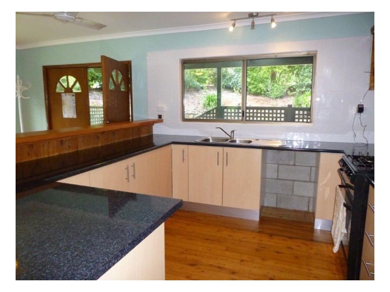 27 Carrington Drive, Flaxton QLD 4560