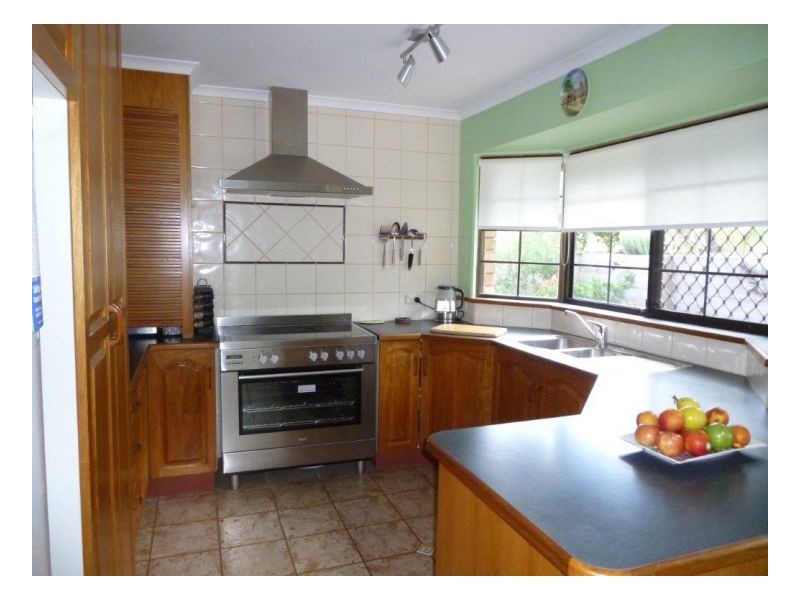 16 Warruga Street, Mapleton QLD 4560