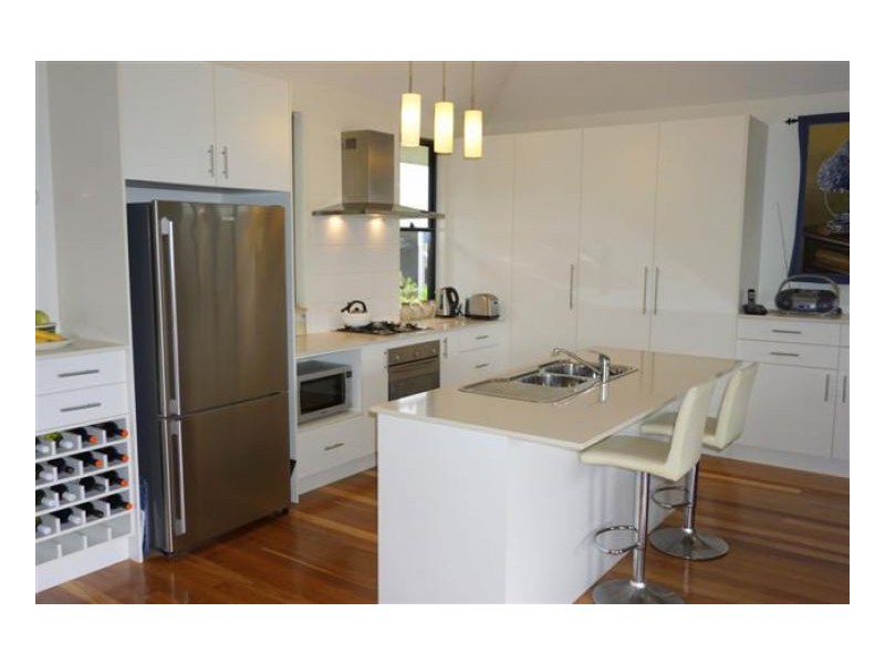 41 Centenary Drive, Maleny QLD 4552