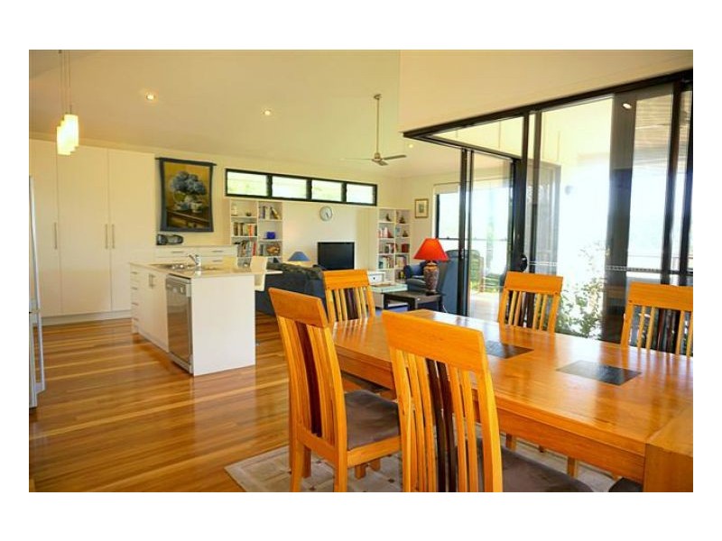 41 Centenary Drive, Maleny QLD 4552