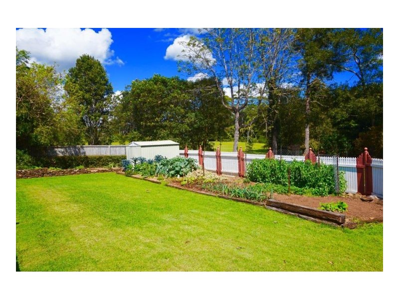 Mapleton QLD 4560