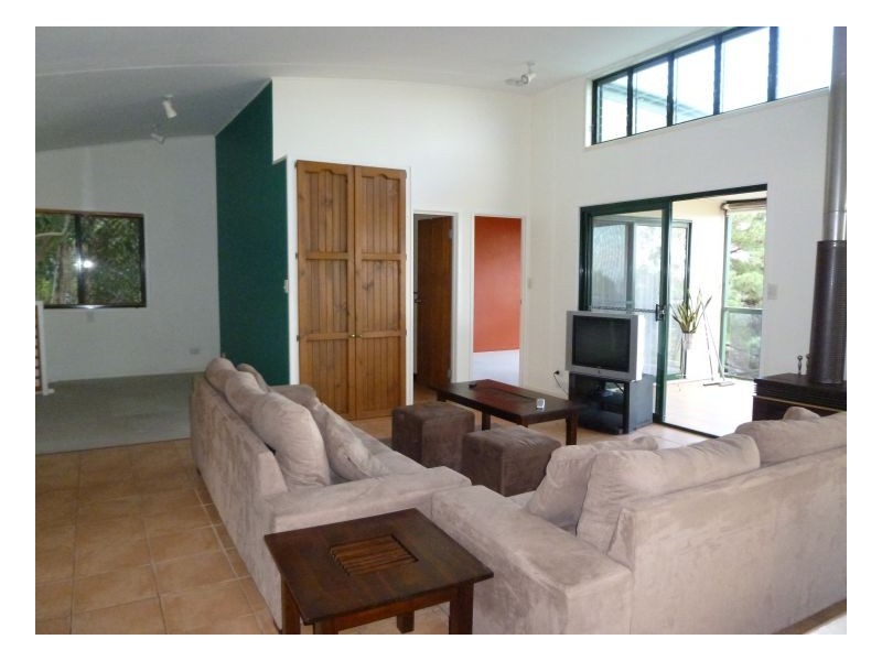 22 Topaz St, Mapleton QLD 4560