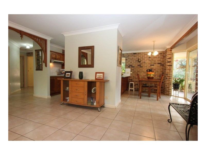 6 Ash Street, Maleny QLD 4552