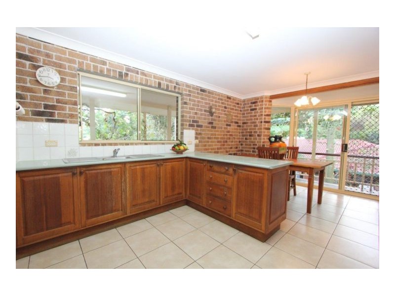 6 Ash Street, Maleny QLD 4552