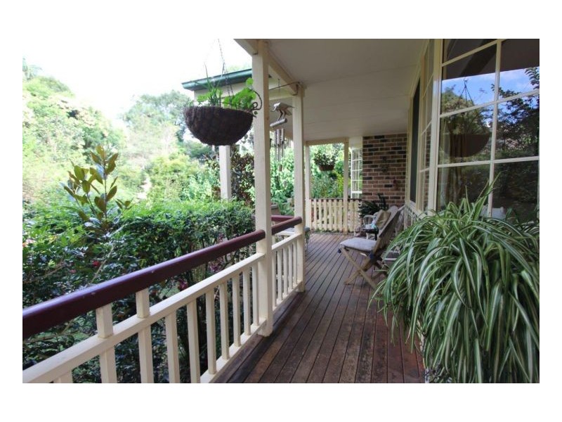 6 Ash Street, Maleny QLD 4552