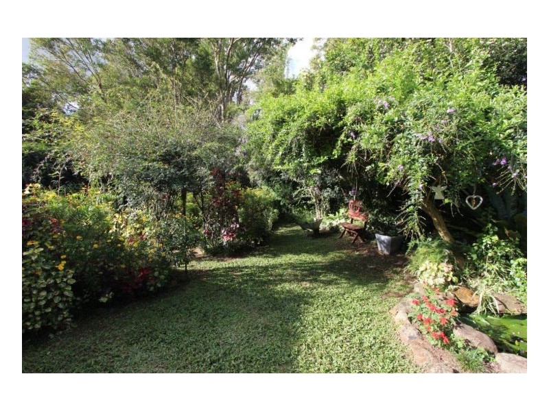 6 Ash Street, Maleny QLD 4552