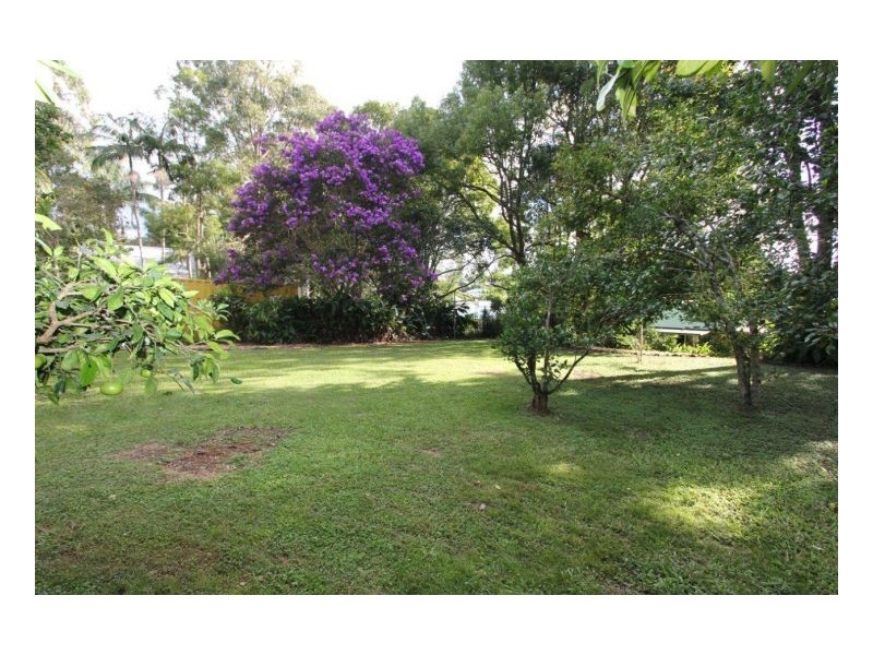 6 Ash Street, Maleny QLD 4552