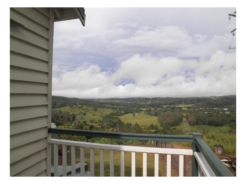 4 Lantana Lane, Mapleton QLD 4560