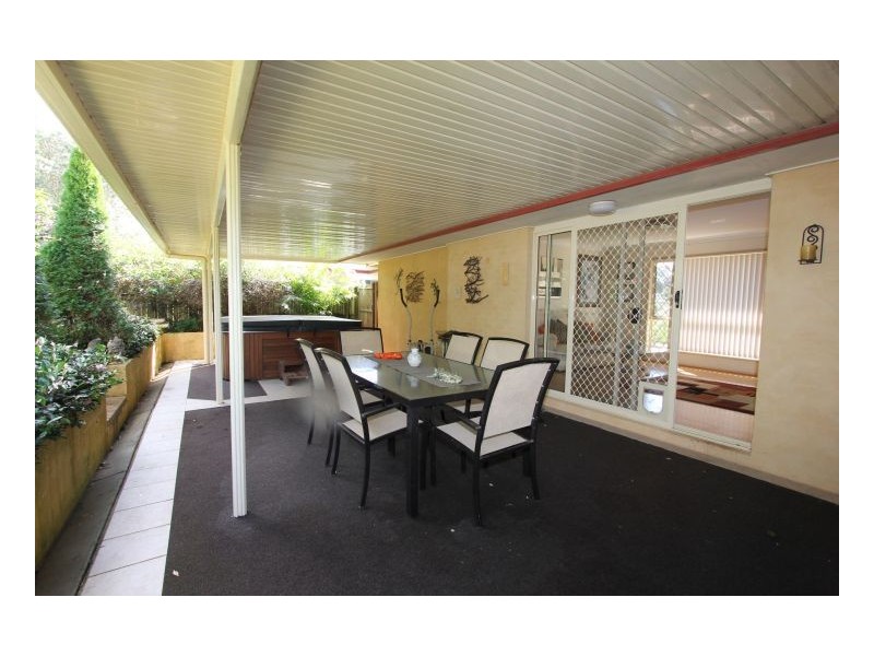 32 Hakea Avenue, Maleny QLD 4552