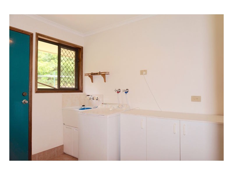 61 College Road, Mapleton QLD 4560