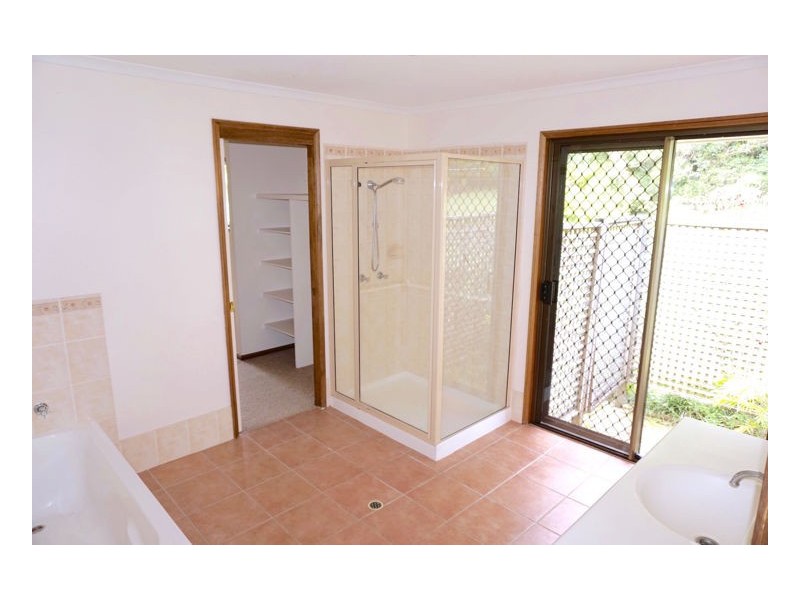 61 College Road, Mapleton QLD 4560
