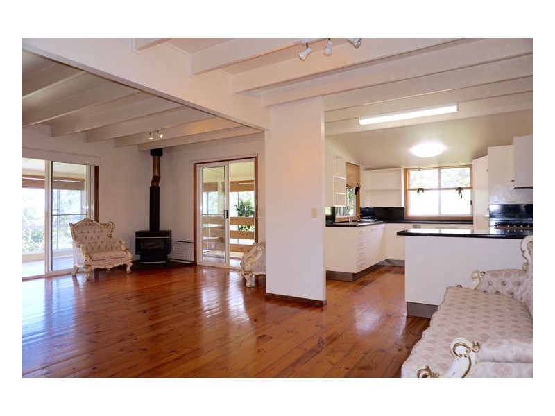 24 Lantana Lane, Mapleton QLD 4560