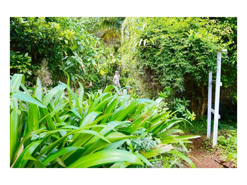 24 Lantana Lane, Mapleton QLD 4560