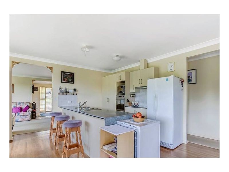 9 Summit Street, Flaxton QLD 4560