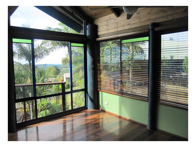 11 Crystal St, Mapleton QLD 4560