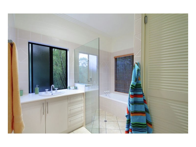 10 Caladenia Court, Maroochy River QLD 4561