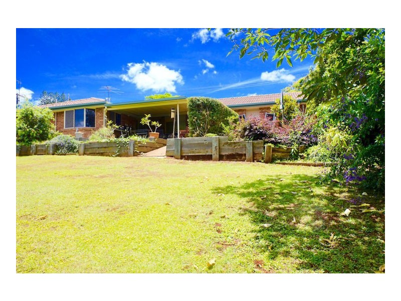 8 Warruga Street, Mapleton QLD 4560