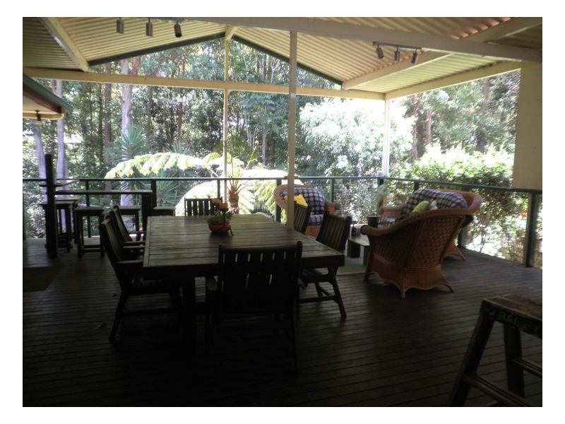 33 Fern Gully Place, Mooloolah Valley QLD 4553