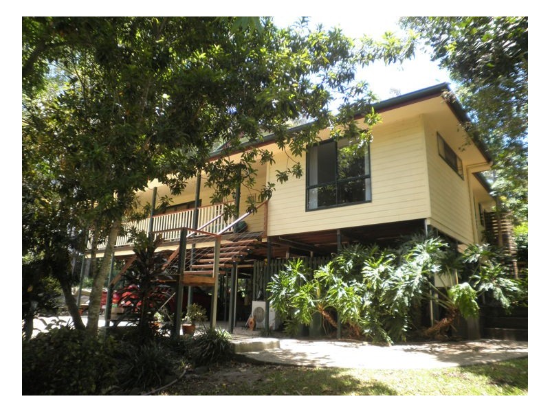 33 Fern Gully Place, Mooloolah Valley QLD 4553